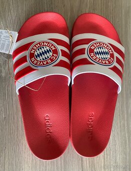 Nove Original Adidas slapky - 3