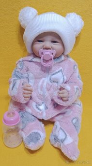 Realistická bábika Olívia - 3