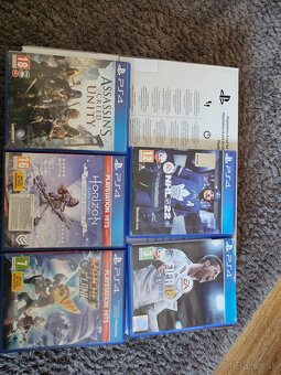 Predam hernú konzolu PS4 - 3