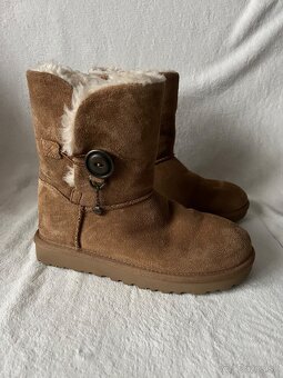 Damske Ugg Azalea. Velkost 36. - 3