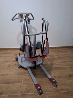 Molift zdvíhací a oporný stroj - 3