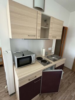 Prenájom garsónky s balkónom v Holíči - 3
