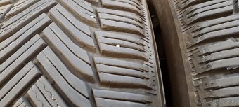 Predám 4ks pekné zimné 205/55r16-91H Michelin - 3