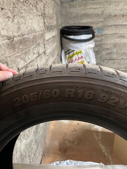 Kumho Ecsta 205/60 R16 - 3