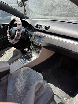 Rozpredam Volkswagen passat b6 combi - 3