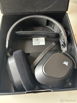 Corsair HS80 Max premium rgb gaming headset - 3