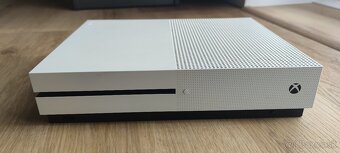 Xbox One S 1TB - 3