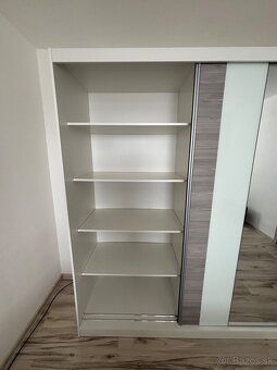 Predám skriňu nová - 3