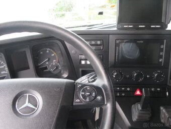 Lesovoz Mercedes-Benz Arocs 3358L 6x6 s HR. - 3
