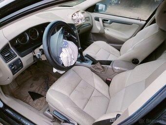 Volvo V70II D5 120kw - Náhradní díly - 3