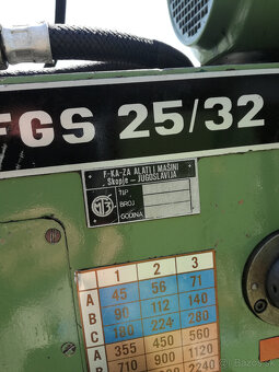 frézka konzolová TOS, typ FGS 25 - 32 YU - 3