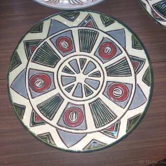 Predám keramické taniere 6 ks. - 3