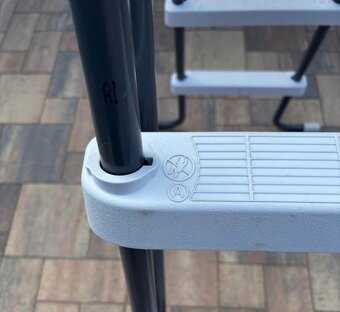 Schodíky k bazénu INTEX - 3