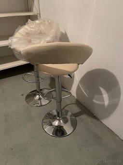 Predám dve barové stoličky - 3