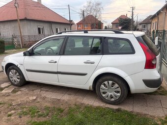 RENAULT MEGANE II GRANDTOUR 1.5dci - 3