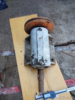 Ložiskovy domec - 3