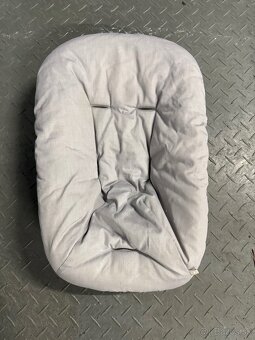 Matrace a sedacky na stokke stolicky - 3