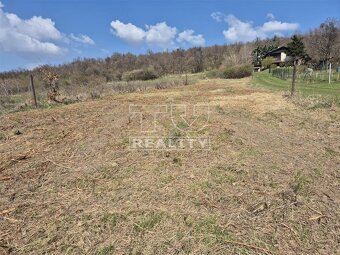 Na predaj rekreačný pozemok 700 m2 vo vinohradníckej... - 3