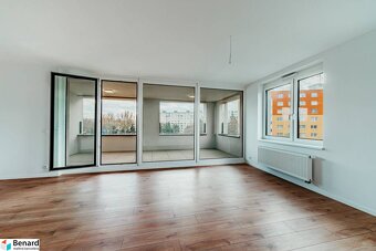 NA PREDAJ POSLEDNÉ TRI 3.IZBOVÉ BYTY TYP 5, KARPATSKÁ POPRAD - 3