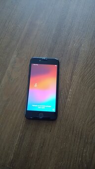 iPhone SE 2020 (64GB Black) - 3