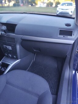 Opel Astra H - 3