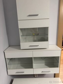 Vitrínové skrinky do obývačky - 3