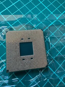Predám AMD ryzen 5600x - 3