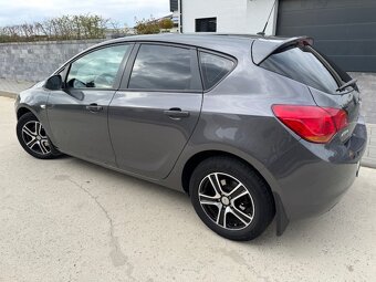 Opel ASTRA-J, 1,4 benzín, 2010 - 3
