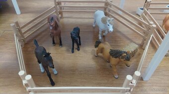 Stajňa Schleich - 3