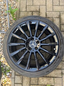 Predám elektróny Mercedes amg R19 - 3