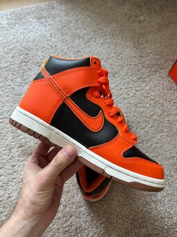 Nike Dunk High "Safty Orange" GS - 3