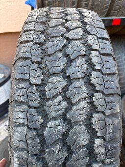 215/70r16 Goodyear wrangler - 3