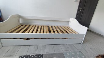 Postel 200x90 s pristelkou - 3
