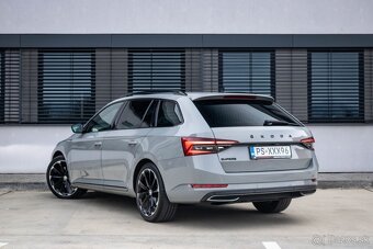 Škoda Superb Combi 2.0 TDI SCR Sportline DSG NardoGrey - 3