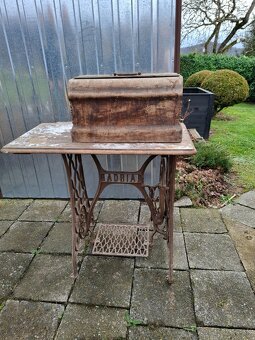 Starý Šijací stroj - 3