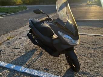 HONDA PCX 125, r. v. 2014 - 3