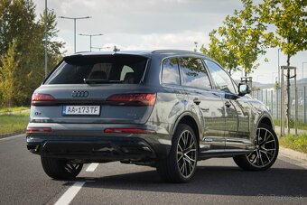 Audi Q7 3.0 TDI Sline 7 MIEST - 3