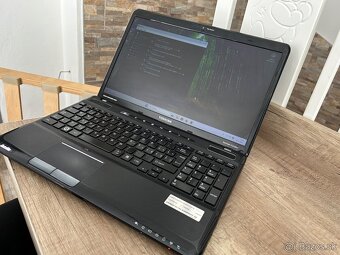 Toshiba Satellite A660 s i7,8gb ram,SSD,nvidia,16"HD lcd - 3