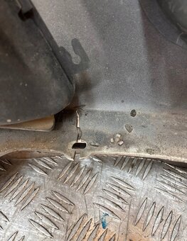 DACIA SANDERO I 08-12 PREDNY NARAZNIK - 3