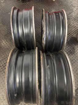 Predám zachovalé plechové disky - 3