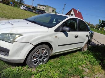Predám Ford Focus mk2 sedan - 3