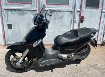 Aprilia scarabeo 300i - 3