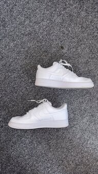 Nike Air Force 1 Biele - 3