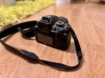 Nikon D3100 - 3