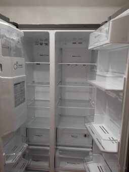 Americká chladnička LG - 3