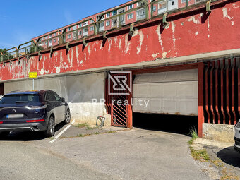 NA PREDAJ - garáž s elektrinou Ťahanovce - 3