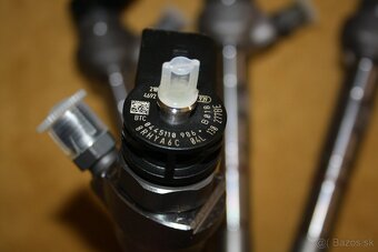 VSTREKOVACIE TRYSKY VAG 2.0 TDI 04L130277BE 0445110986 - 3