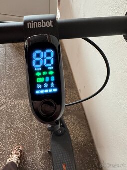 Ninebot Kickscooter F2 E - 3