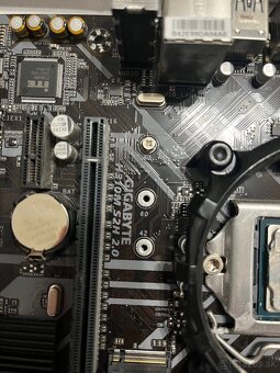 Intel core  i5 9400f + zakladovka a chladič - 3