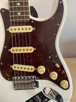 Fender Stratocaster American Performer - 3
